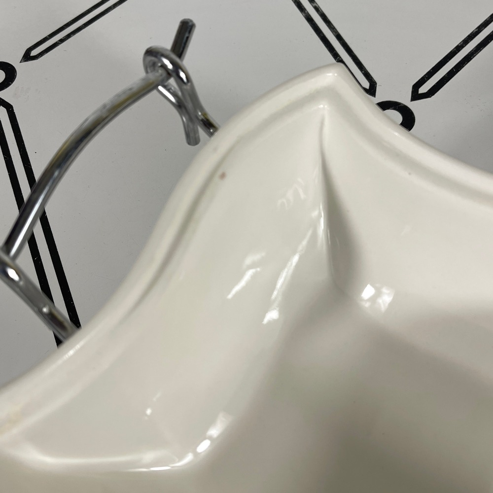 Godinger 1 QT Covered Porcelain Baker w Chrome Warmer Stand White Vintage - Picture 4 of 15